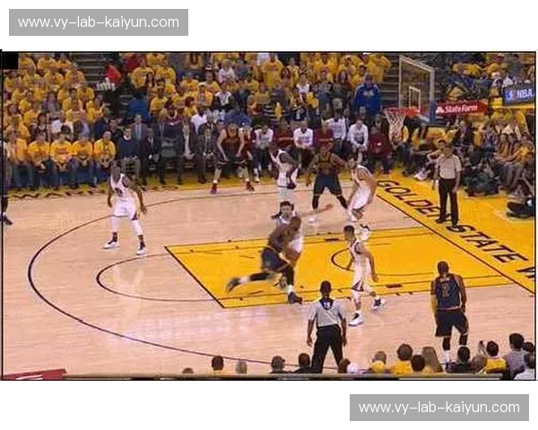 勇士vs骑士G1：一场史诗级对决的序幕，谁能点燃总决赛的战火？